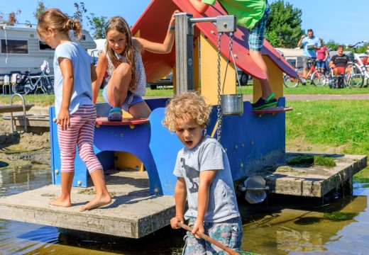 Waterspeeltuin Camping Tempelhof 2.jpg